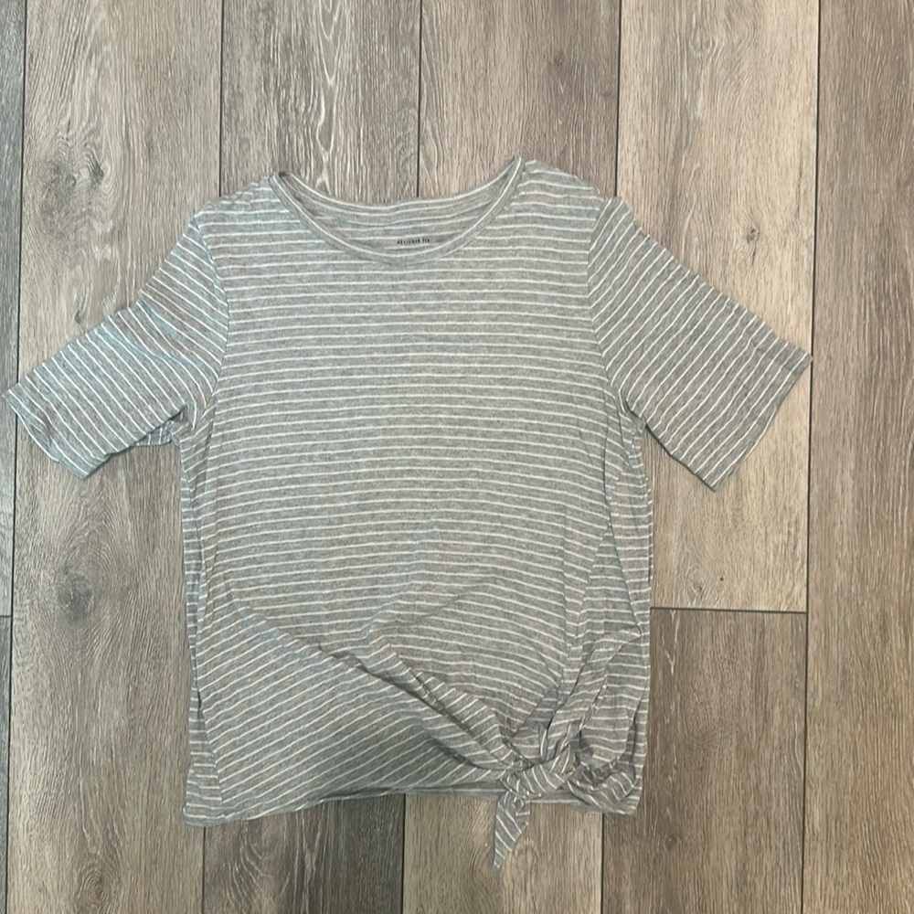 Banana Republic designer tee tie front tee